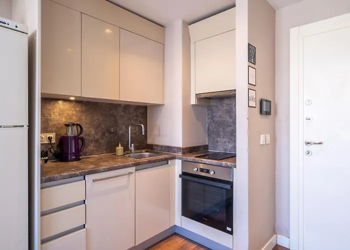 The Riyal Κωνσταντινούπολη